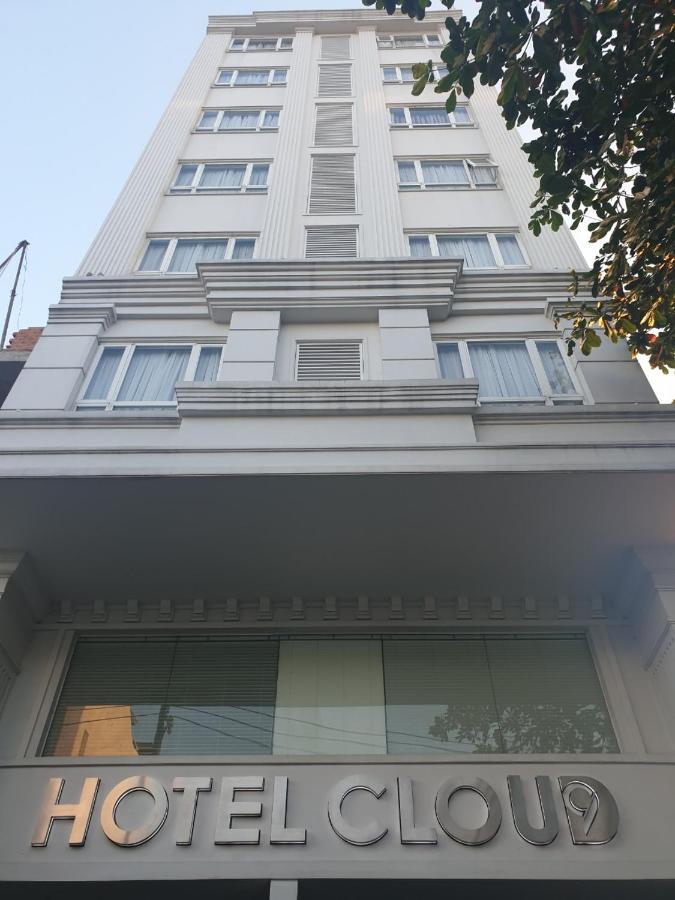 Reddoorz Premium Cloud 9 An Nhon Hotel Хошимин Экстерьер фото