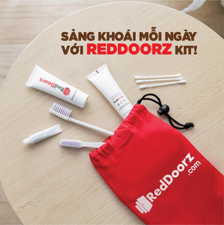 Reddoorz Premium Cloud 9 An Nhon Hotel Хошимин Экстерьер фото