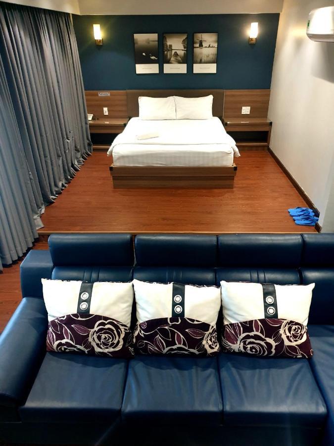 Reddoorz Premium Cloud 9 An Nhon Hotel Хошимин Экстерьер фото